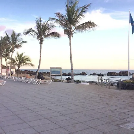 Apt. Playa Chica 4. Near The Beach *