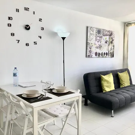 Apt. Playa Chica 4. Near The Beach 아파트 티아즈