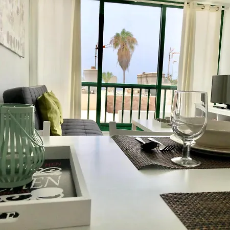 Apt. Playa Chica 4. Near The Beach * 티아즈