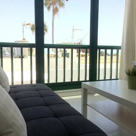 아파트 Apt. Playa Chica 4. Near The Beach 티아즈